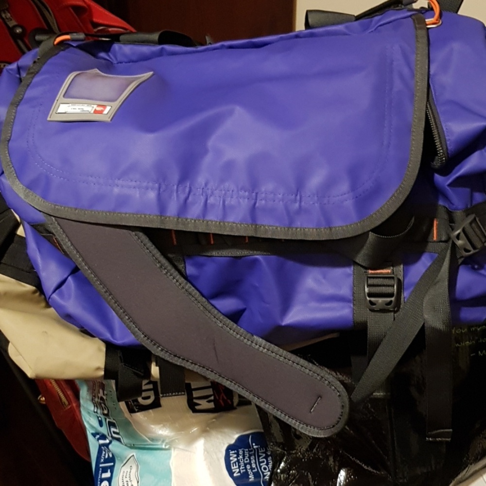 🚫SOLD🚫 The North Face Base Camp Duffel Small 50L